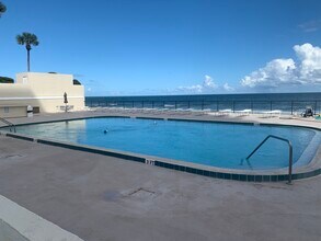 2987 S Atlantic Ave in Daytona Beach, FL - Building Photo - Building Photo