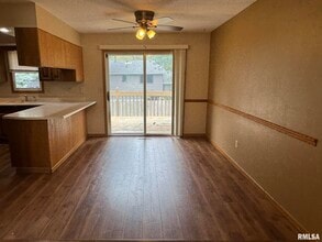 4125 Utica Ridge Rd in Bettendorf, IA - Building Photo - Building Photo