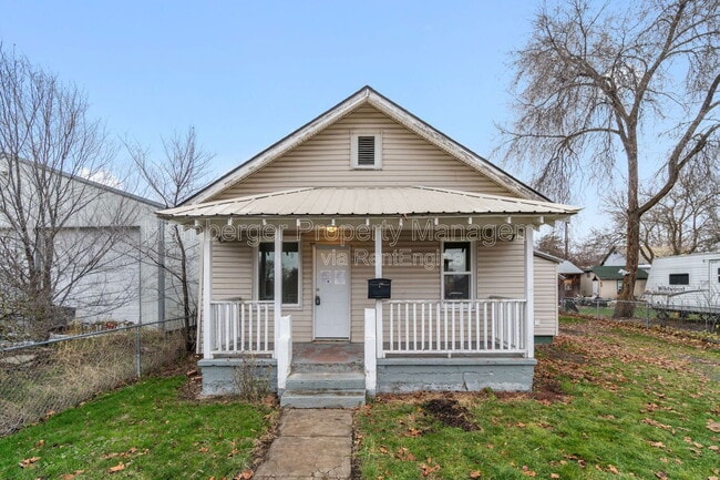 property at 2911 E Rowan Ave