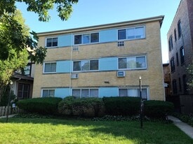 828 Seward St in Evanston, IL - Building Photo