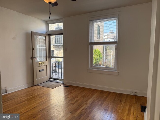 733 N Bucknell St in Philadelphia, PA - Building Photo - Building Photo