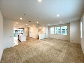 1645 W Lincoln Ave in Anaheim, CA - Building Photo - Building Photo