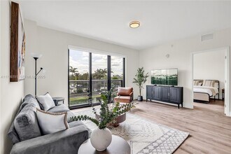 3701 N Dixie Hwy in Oakland Park, FL - Building Photo - Building Photo