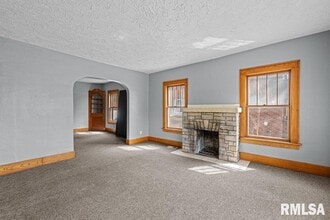 2215 17th St in Rock Island, IL - Building Photo - Building Photo