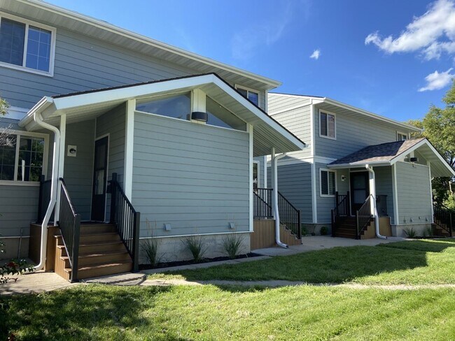 property at 1081 18th Ave SE