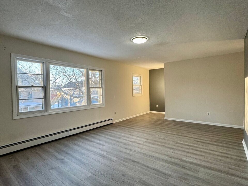 17 Main St in New Haven, CT - Building Photo