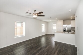 7522 Thrips Ln in Richmond, TX - Building Photo - Building Photo