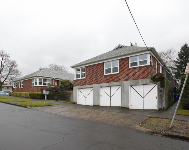 1302-1318 SE 26th in Portland, OR - Building Photo - Building Photo