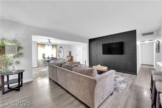 942 Westminster Ave in Las Vegas, NV - Building Photo - Building Photo