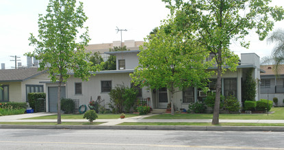 975 S Marengo Ave in Pasadena, CA - Building Photo - Building Photo