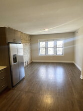 2230 N Sawyer Ave, Unit 3 in Chicago, IL - Building Photo - Building Photo