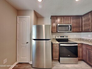 42 Rickenbacker Dr in Palm Coast, FL - Building Photo - Building Photo