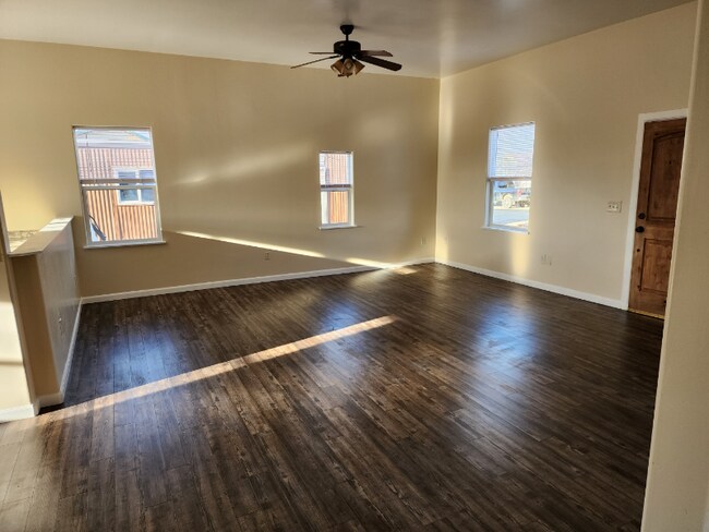 121 Green St in Willow Creek, MT - Building Photo - Building Photo