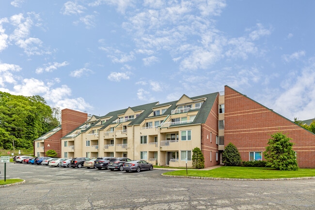 The Oaks at Danville in Denville, NJ - Building Photo - Primary Photo
