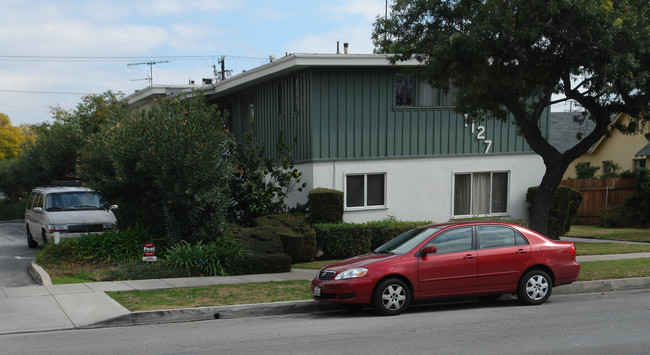 1127 Huntington Dr in South Pasadena, CA - Building Photo - Building Photo