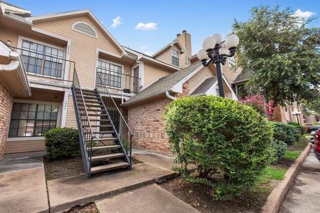 2300 Old Spanish Trl in Houston, TX - Building Photo - Building Photo