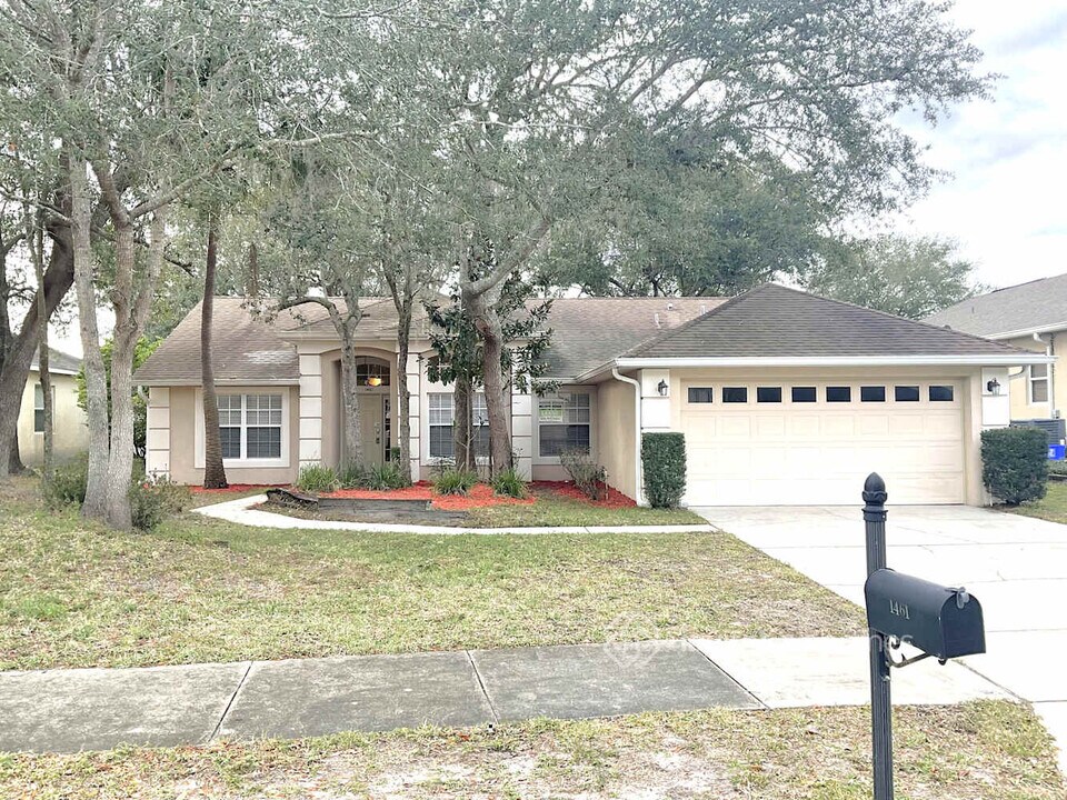 1461 Maple Leaf Ln in DeLand, FL - Building Photo