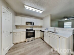 3598 Brookstone Way in Union City, GA - Building Photo - Building Photo