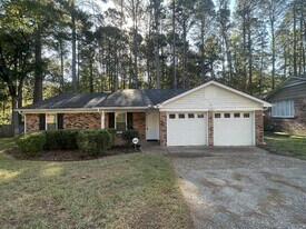 12001 Lemoncrest Ln in Little Rock, AR - Building Photo