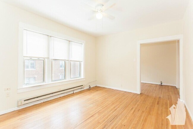 631 W Barry Ave, Unit 2BD in Chicago, IL - Building Photo - Building Photo