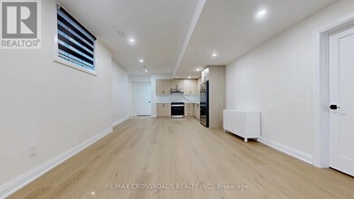3 Bonacres Ave in Toronto, ON - Building Photo - Building Photo