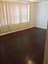 3225 Liberty Cir in Jacksonville, FL - Foto de edificio - Building Photo