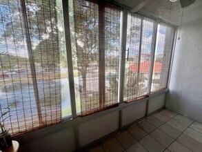 1810 N Lauderdale Ave in North Lauderdale, FL - Building Photo - Building Photo