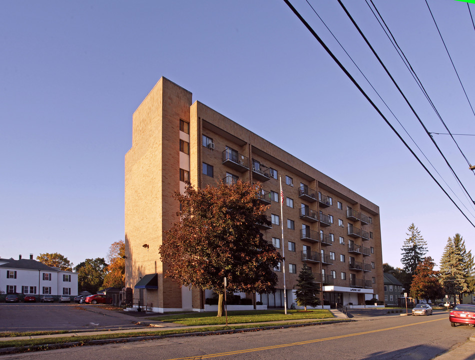 La Pierre East Apartments in Leominster, MA - Building Photo