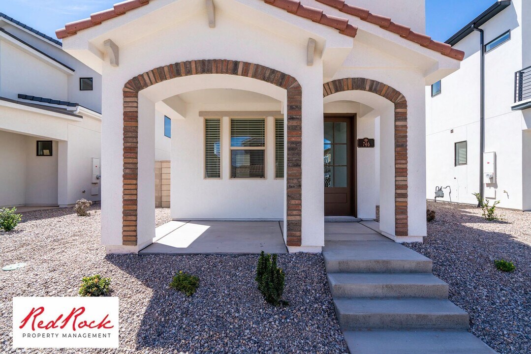 746 W Slate Ln in Saint George, UT - Building Photo