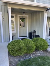 237 Dunthorpe Dr in Medford, OR - Building Photo - Building Photo
