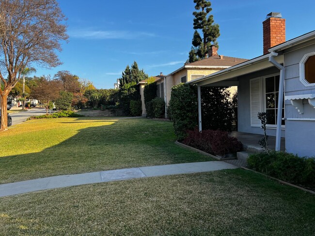 12106 Whitley St in Whittier, CA - Building Photo - Building Photo