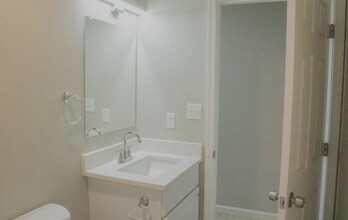 50 N Patterson Park Ave in Baltimore, MD - Building Photo - Building Photo