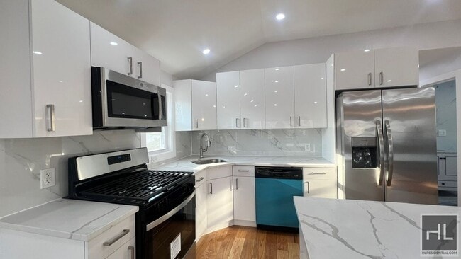 153-23-153123 123rd Ave