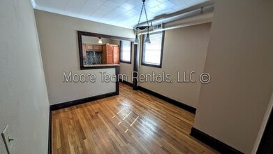 446 N Main St in Hendersonville, NC - Building Photo - Building Photo