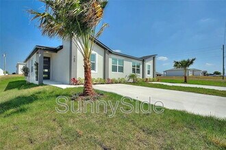 804 Colville Dr in Poinciana, FL - Building Photo - Building Photo