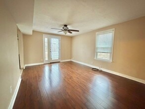 1719 William Howard Taft Rd in Cincinnati, OH - Building Photo - Building Photo