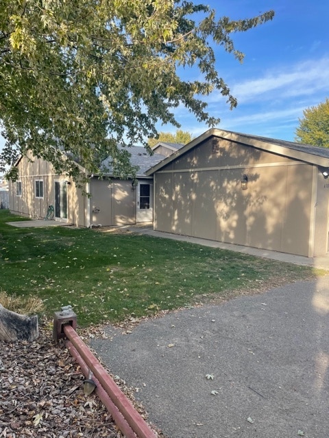 property at 418 S Quillan Plz