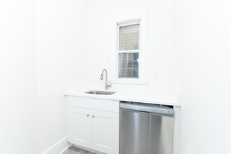 25 Oakwood St, Unit A in Boston, MA - Building Photo - Building Photo