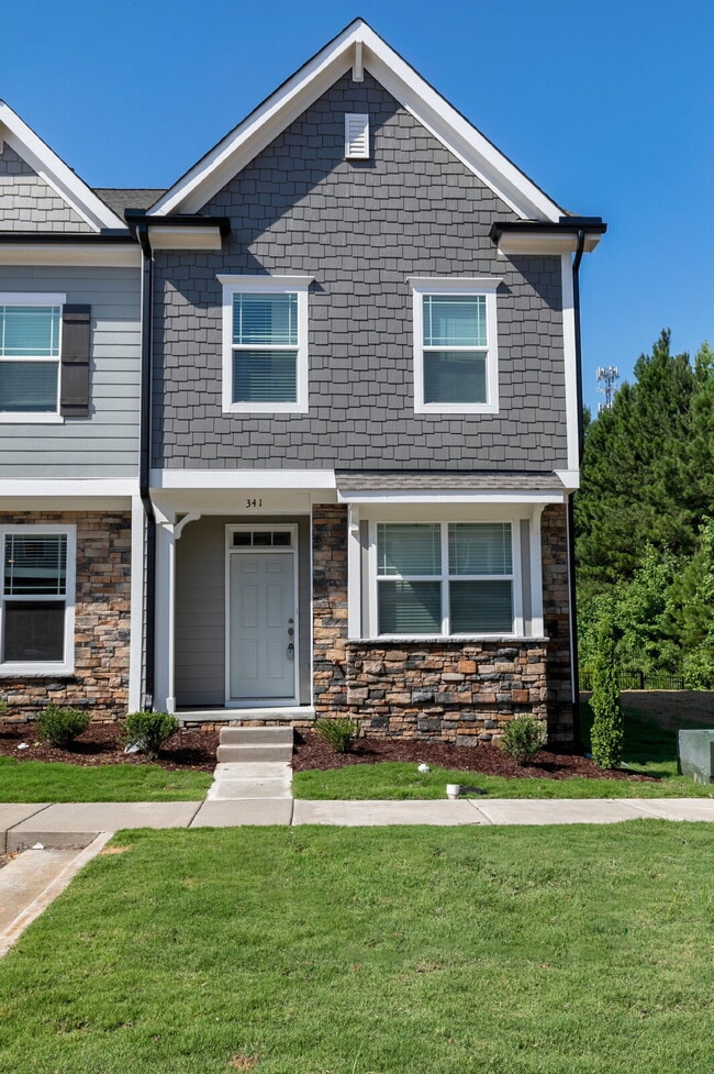 341 Old Grove Ln in Apex, NC - Building Photo - Building Photo