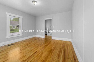 25 Pearl St in Bangor, ME - Building Photo - Building Photo