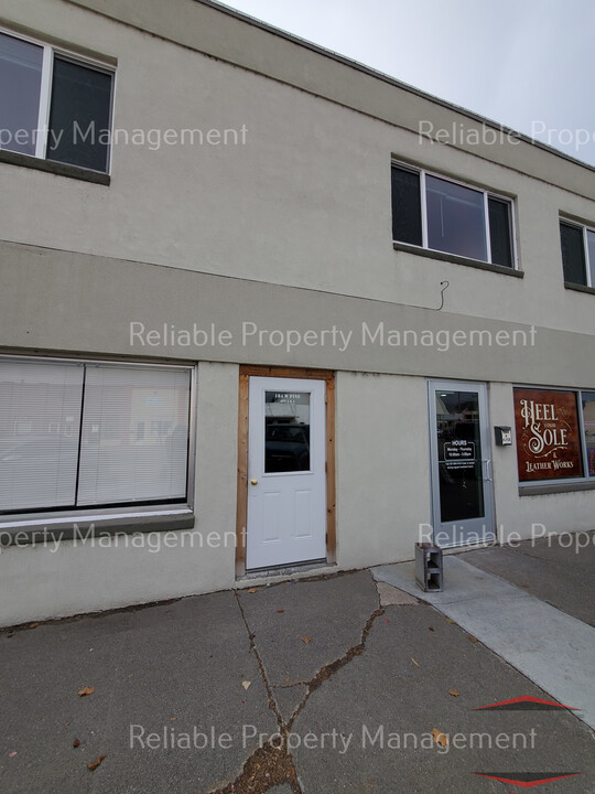 184 W Pine St, Unit 2 in Shelley, ID - Foto de edificio