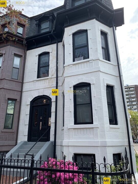 1 Wigglesworth St in Boston, MA - Building Photo