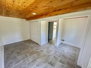 153 Buchanan Ave in Kalamazoo, MI - Building Photo - Building Photo