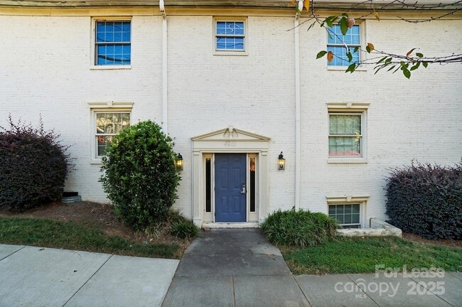 property at 4911 Park Rd