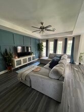 2812 Shannon Dr in Violet, LA - Building Photo - Building Photo