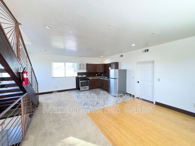 2030 Broadway St in Oceanside, CA - Building Photo - Building Photo