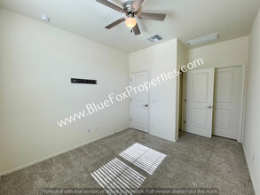 10662 W Harrigan Dr in Marana, AZ - Building Photo - Building Photo