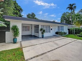 281 NE 112th St in Miami, FL - Building Photo