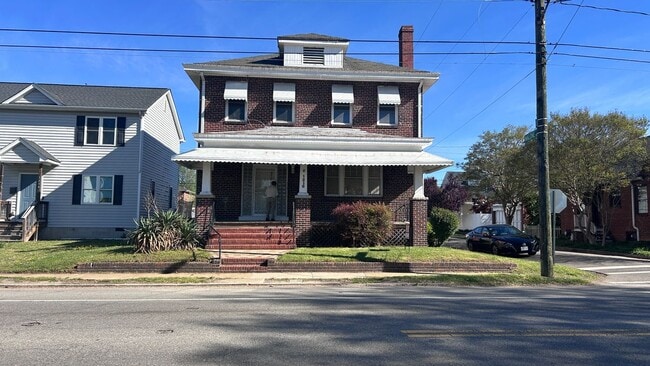 property at 1216 Williamsburg Rd