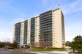 Esterbrooke Apartments in Toronto, ON - Building Photo - Building Photo